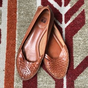 Frye Huaraches-Style Flats/Sandals 9 1/2